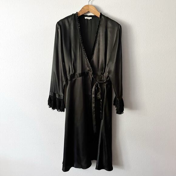 Flora by Flora Nikrooz Stella Black Satin Venise Trim Robe Women's Size XXL - Picture 1 of 11